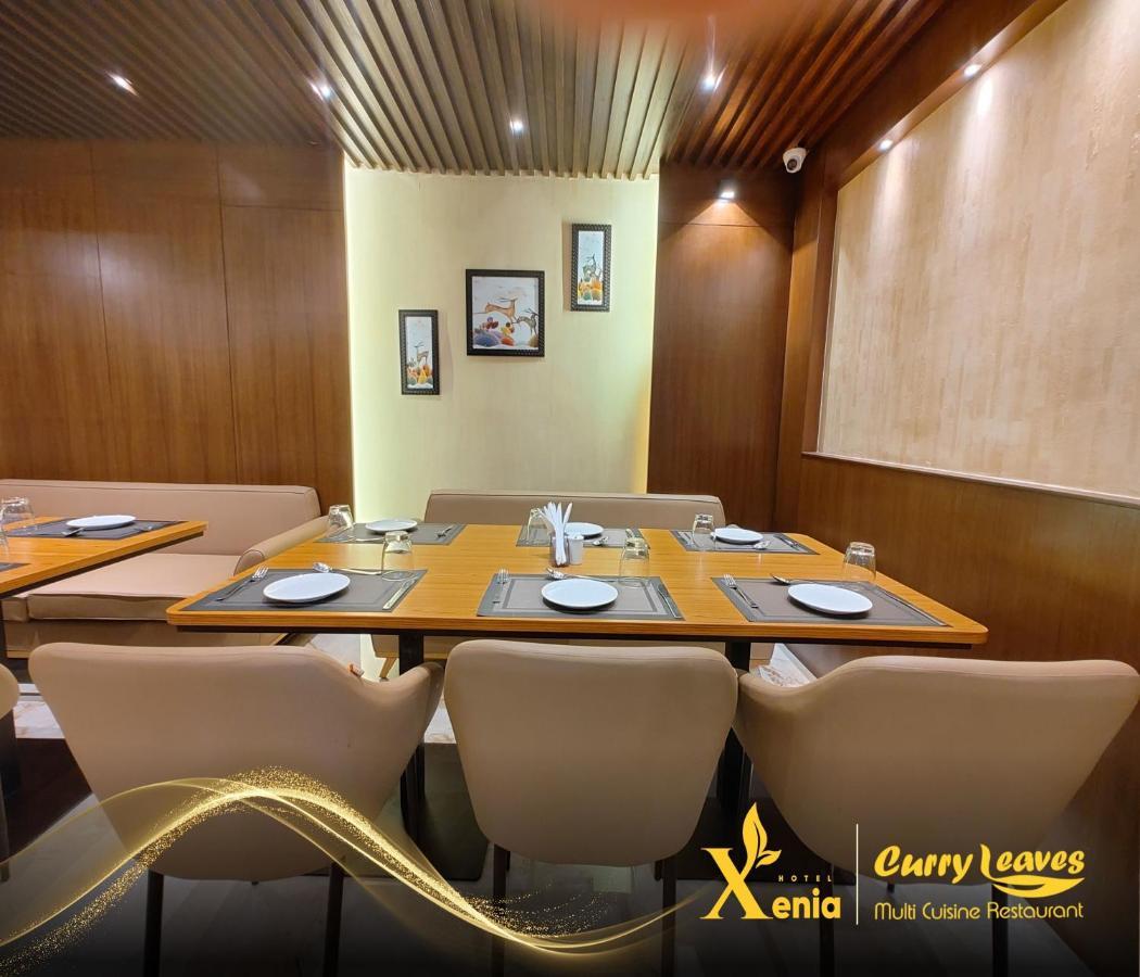 Hotel Xenia Varanasi Exterior photo