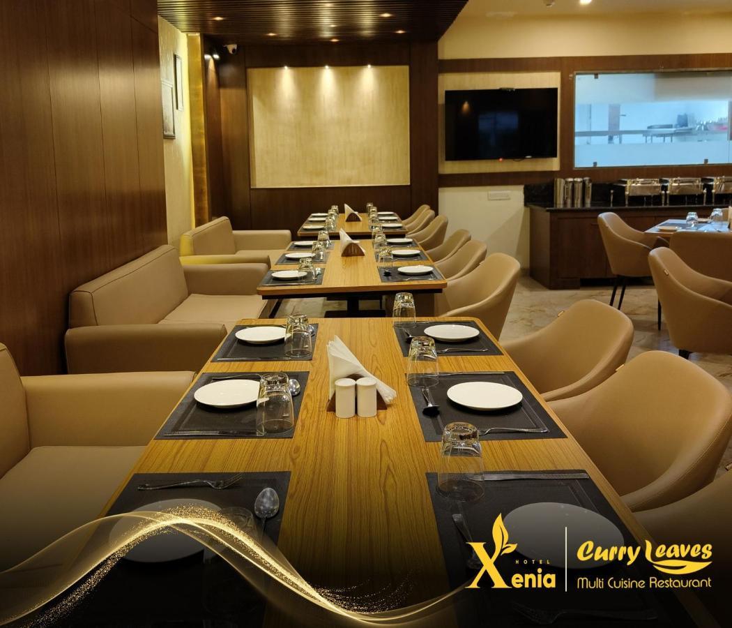 Hotel Xenia Varanasi Exterior photo